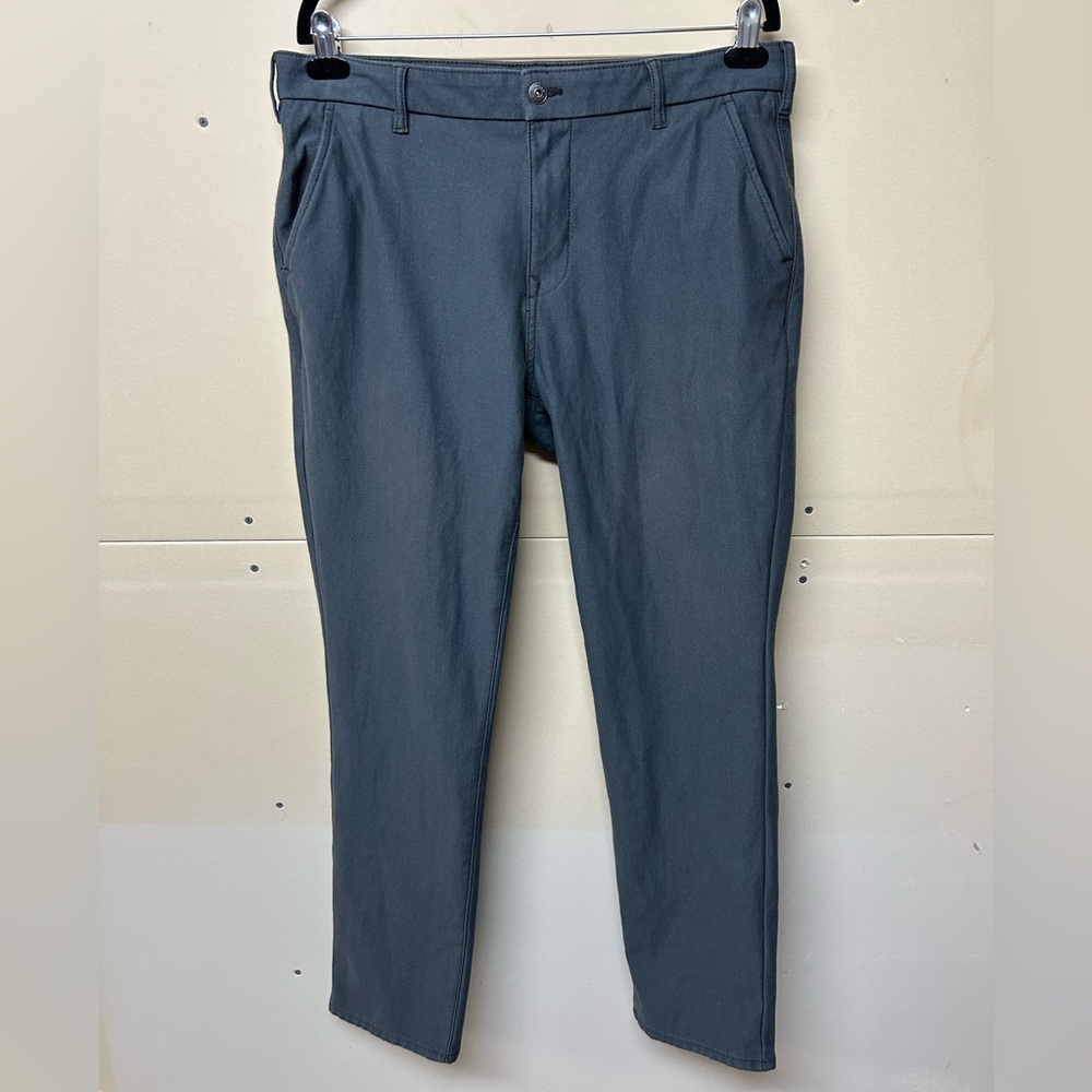 2/$75💥- JEANS | Men’s Denver Hayes medium grey stretchy jeans size 36x32
